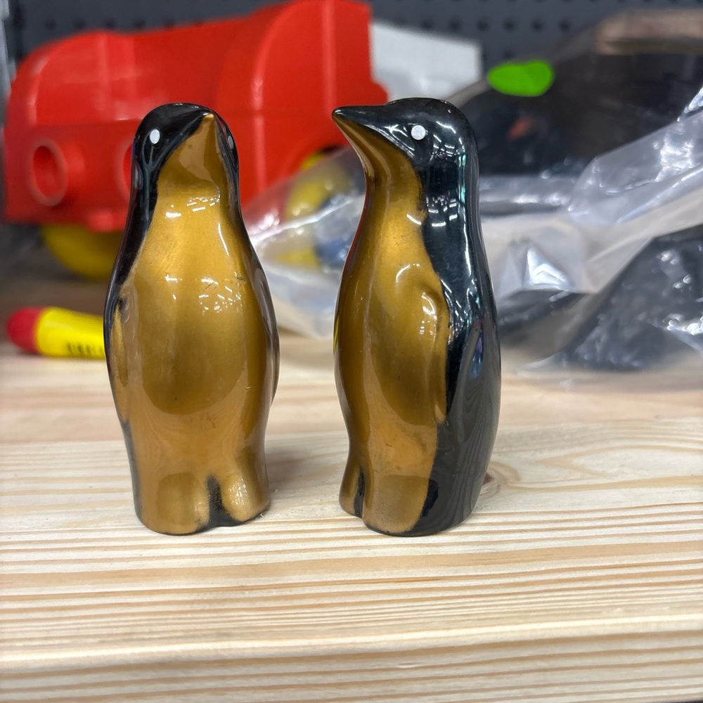 MCM Gold and Black Penguin Figurines Vintage salt & pepper shakers